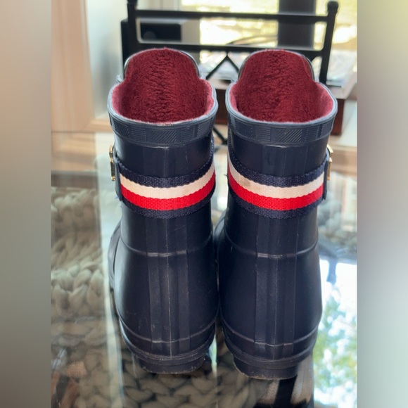 Women’s Tommy Hilfiger Rain Boots Size 8 - Picture 3 of 4